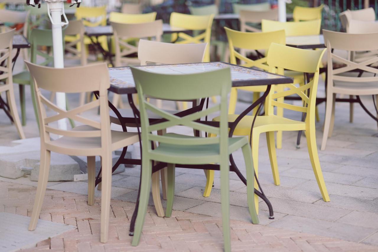 Villa Piazzetta Bacău エクステリア 写真