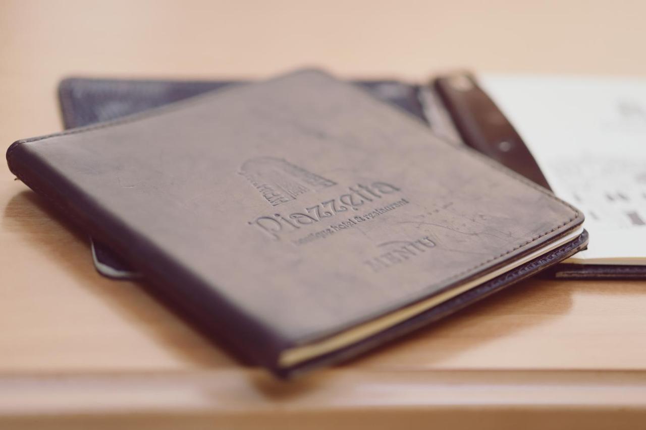 Villa Piazzetta Bacău エクステリア 写真